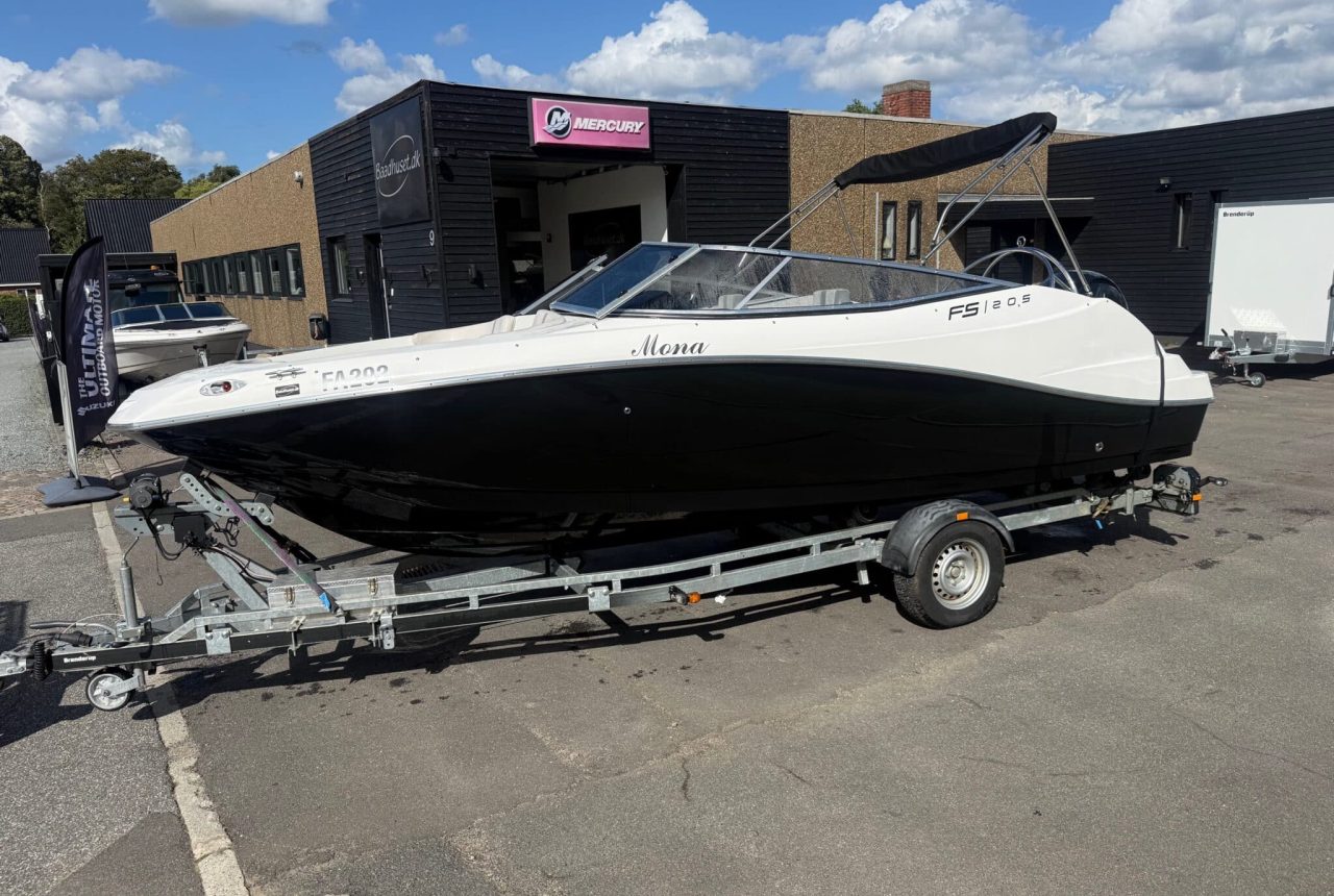 FS yacht 205BR 150HK og trailer